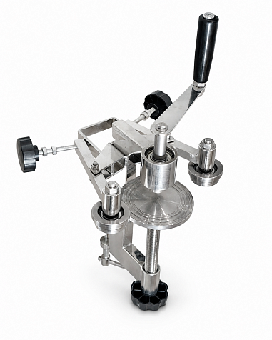 МЗ 07 для закатки жестяных банок ручная с 3-мя патронами
